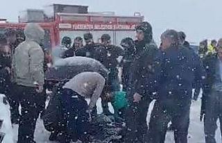 Kamyonetler kafa kafaya çarpıştı: 1 kişi hayatını...