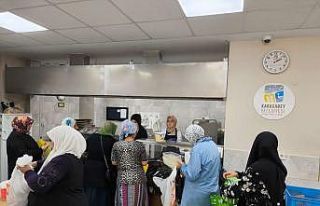 Karacabey Belediyesi’nden binlerce vatandaşa destek