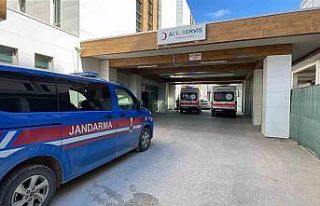 Karaman’da motosiklet şarampole devrildi: 2 yaralı