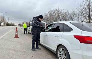 Karaman’da uyuşturucu ve ruhsatsız silahlar ele...