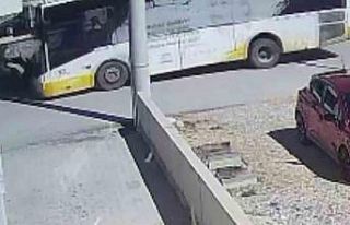 Karaman’da yolcu otobüsüyle motokurye çarpıştı:...