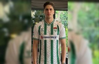 Kars 36 Sporlu futbolcu uğradığı silahlı saldırıda...