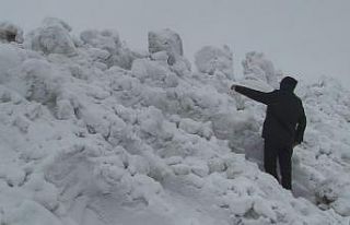 Kars’ta Mart sonunda kış geri döndü: Boğatepe...