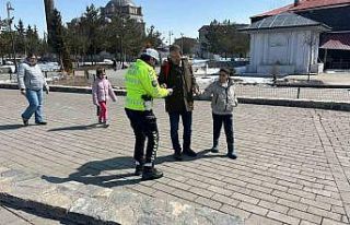 Kars’ta trafik güvenliği için bilgilendirme çalışması