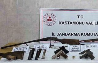 Kastamonu’da kaçak silah operasyonu