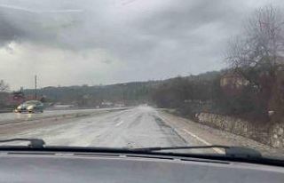 Kastamonu’da sağanak yağış sürücülere zor...