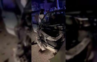 Kavşakta otomobiller çarpıştı: 4 yaralı