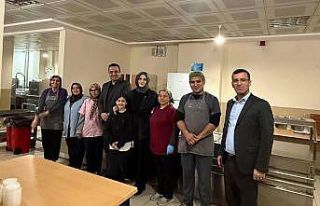 Kaymakam Dalak çğrencilerle birlikte iftar açtı