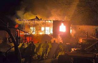 Kayseri’de ev yangını: Engelli kadın hayatını...