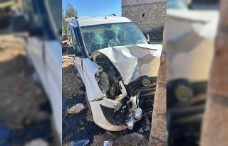 Kaza yapan yakınlarını ziyaretten dönen çift...