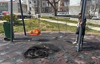 Keşan’da çocuk parkında yakılan ateş oyun gruplarına...