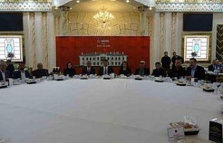 Kilis Valisi Kalaylı, muhtarlarla iftar programında...