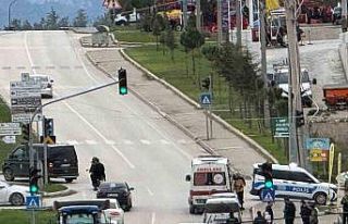 Kırmızı ışıkta kaza: 4 yaralı