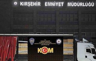 Kırşehir’de durdurulan kamyonda 5,5 ton kaçak...