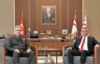 KKTC Cumhurbaşkanı Erhürman, Kara Kuvvetleri Komutanı...