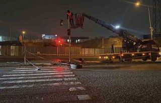 Kocaeli’de işçi servisi ile otomobil çarpıştı:...