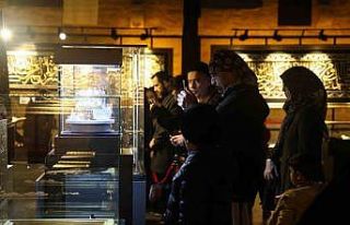 Konya’da Mukaddes Emanetler sergisine yoğun ilgi