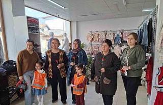 Köyceğiz’de minik öğrencilerden kadınlara anlamlı...