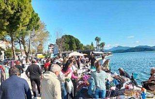 Köyceğiz’de yılın ilk ikinci el pazarı kuruldu