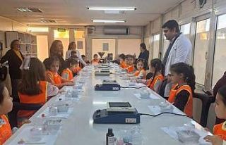 Köyceğizli minikler mum yapımını öğrendi