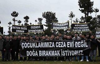 Köylülerden meraya yapılması planlanan cezaevine...