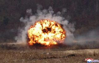 Kuzey Kore’de tank birliklerinin katılımıyla...