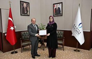 Manisa CBÜ’ye "Beslenme Dostu İş Yeri"...