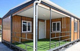 Manisa’da yağmurda evleri kullanılamaz hale gelen...