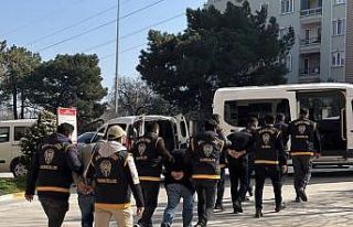 Manisa’daki fabrika hırsızları yakalandı