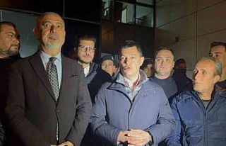 Marmaris Belediyesi’ne gece yarısı yapılan baskınla...