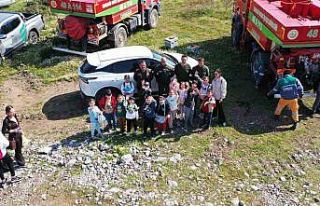 Marmaris’te öğrenciler fidanları toprakla buluşturdu