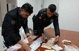 Mersin’de dilencilerin üzerinden 24 bin 577 TL...