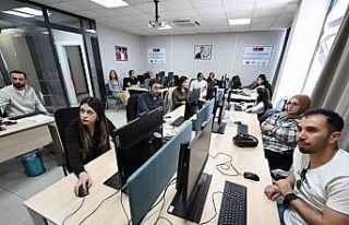 Mersin’de gençlere yapay zeka ve veri analizi eğitimi