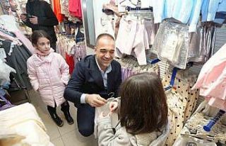 MHP’den 500 çocuğa bayramlık elbise