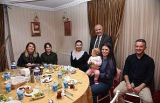 Millî Eğitim Müdürlüğü personeli iftar sofrasında...