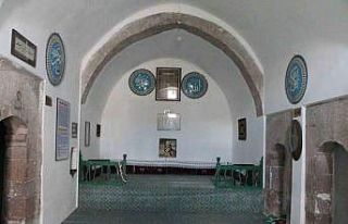 Mimariden tasavvufa: Mahperi Hatun’un Şeyh Turesan...