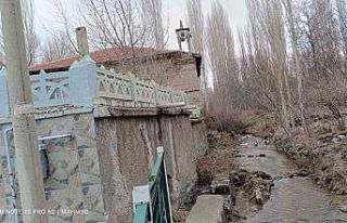 Minaresiz cami görenleri şaşırtıyor