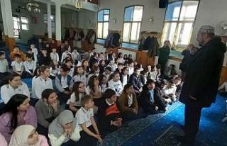 Minik öğrencilerden Hacı Seyit Camii’ne ziyaret
