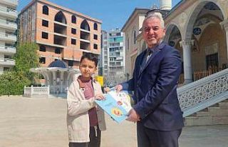 Minik Ömer’in harçlığı Kur’an kursuna pencere...