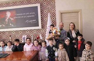 Miniklerden Tıp Bayramı’nda anlamlı buluşma