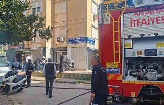 Motosiklet tamirhanesindeki yangın korkuttu