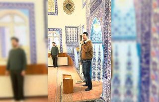 Müezzin "Kâbe’de Hacılar" ilahisini...