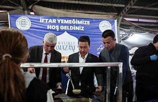 Muğla Büyükşehir iftar sofralarını ilçelerde...