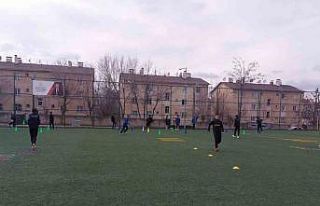 Muş’ta futbol antrenmanları sürüyor