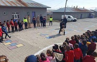 Muş’ta jandarmadan öğrencilere güvenlik ve trafik...