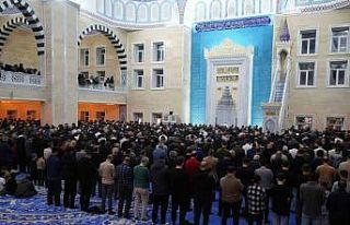 Muş’ta Kadir Gecesi dualarla idrak edildi