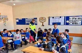 Muş’ta öğrencilere jandarmadan trafik eğitimi