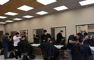 Müşteriler tıraşı son güne bıraktı: Berberler...