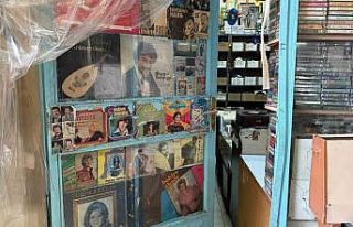 Müzik dünyasının geçmişine 20 yıldır topladığı...