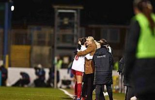 Necla Kıragası: "Türk kadını, neler yapabileceğini...